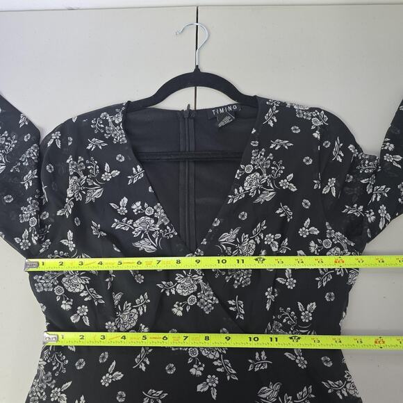 Timing Dress Women Medium Black Floral Bell Sleeve V Neck Boho Fairy y2k Chiffon - Picture 5 of 10